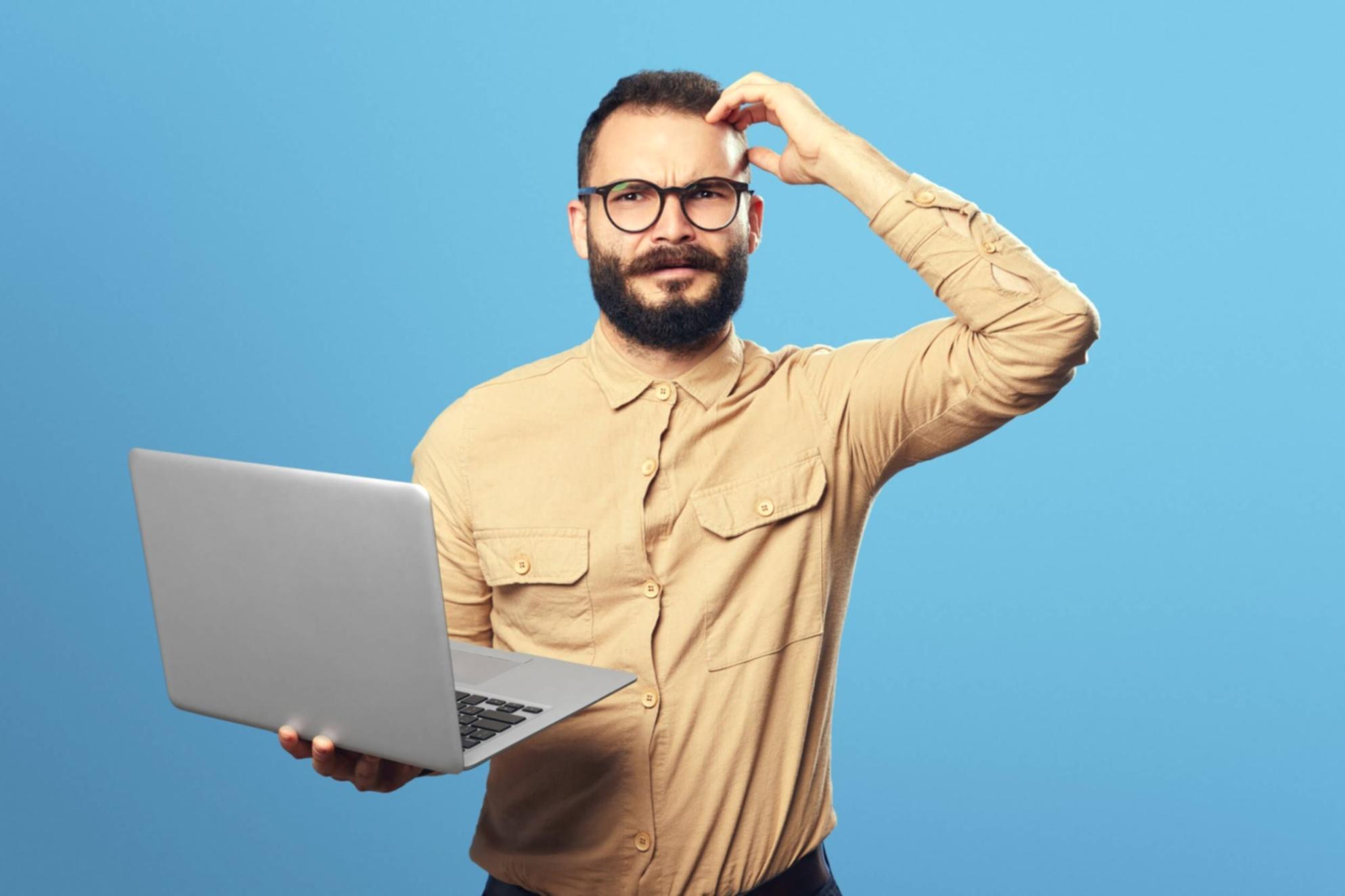 Espace de travail professionnel illustrant les pratiques modernes de gestion d'entreprise